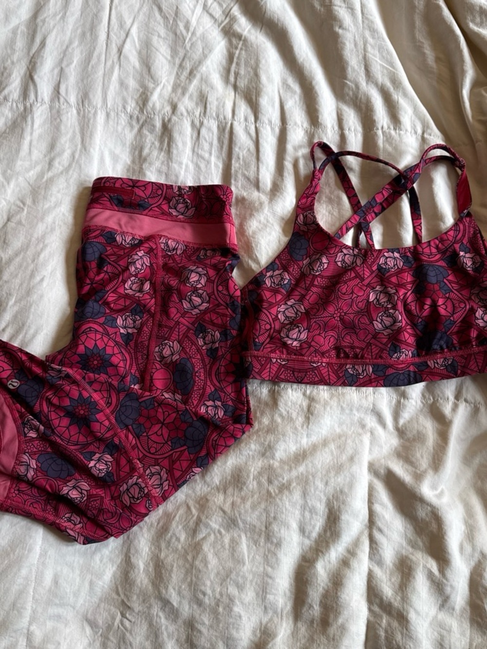 lululemon athletica Pink Floral Pattern Strappy Sports Bra & Leggings Set